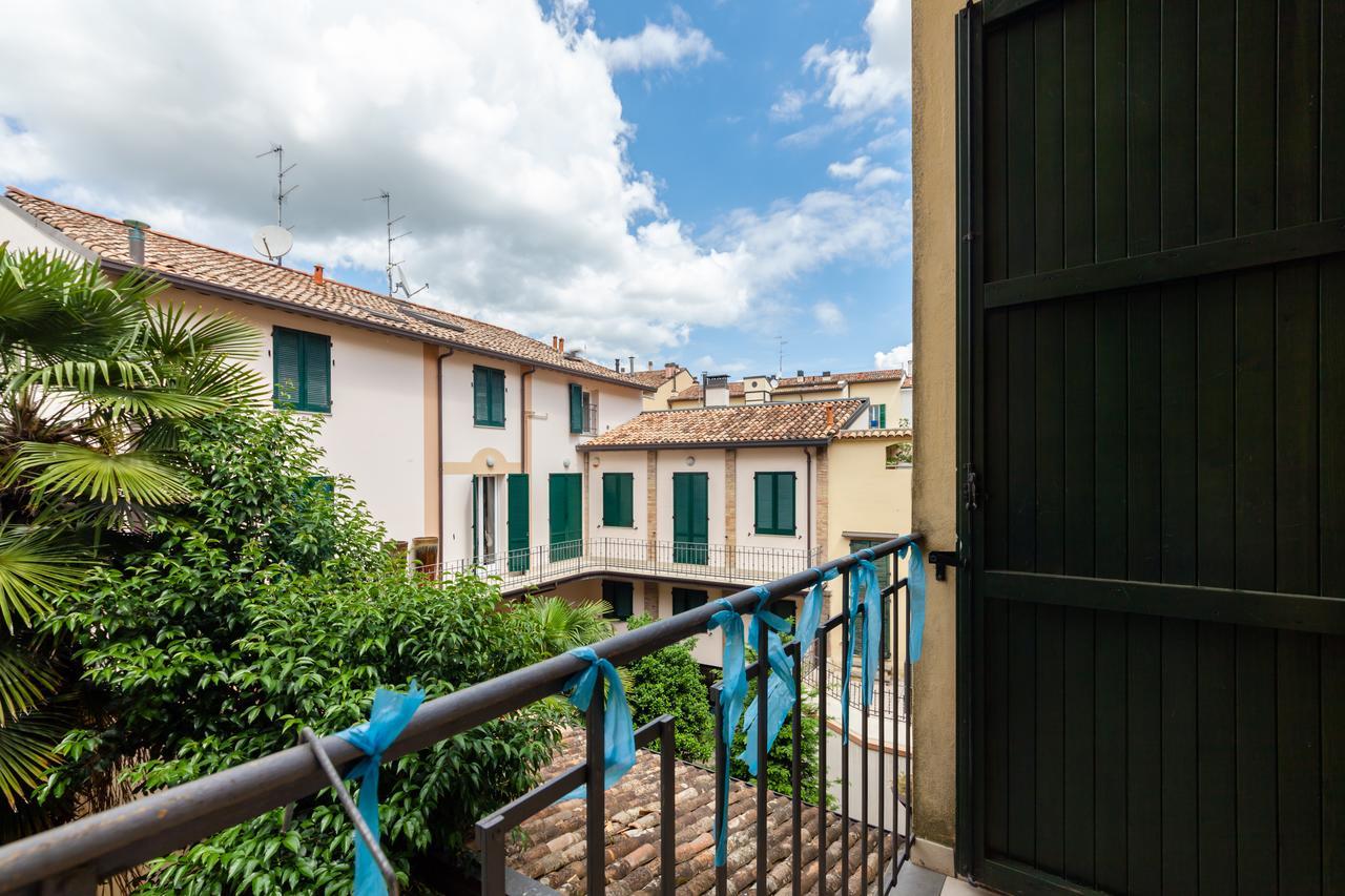 Appartement Romagnabnb Studio Mazzini à Forlì Extérieur photo